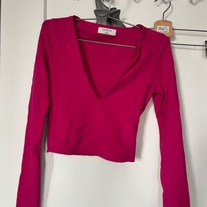 Aritzia Babaton contour Fuchsia Long Sleeve Top